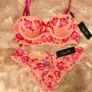 Rene Rofe Pink Floral Lace Bra & Hipster Thong